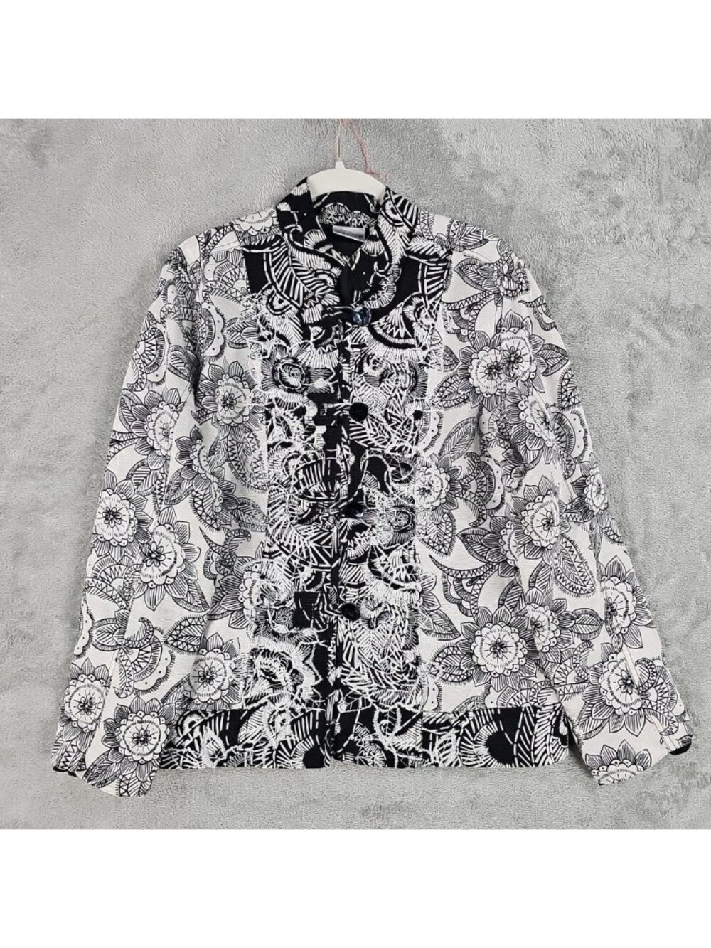Chicos Jacket Womens Size 1 (M) Black White Silk Floral Embroidered Button Front